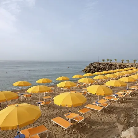 RG NAXOS Hotel 