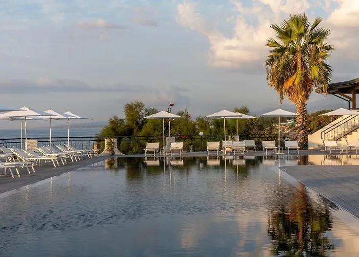 RG NAXOS Hotel