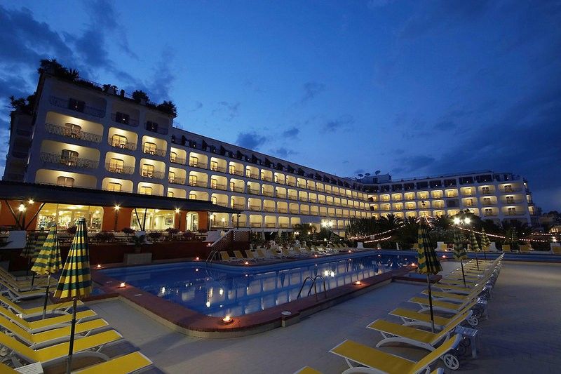 Rg Naxos Hotel
